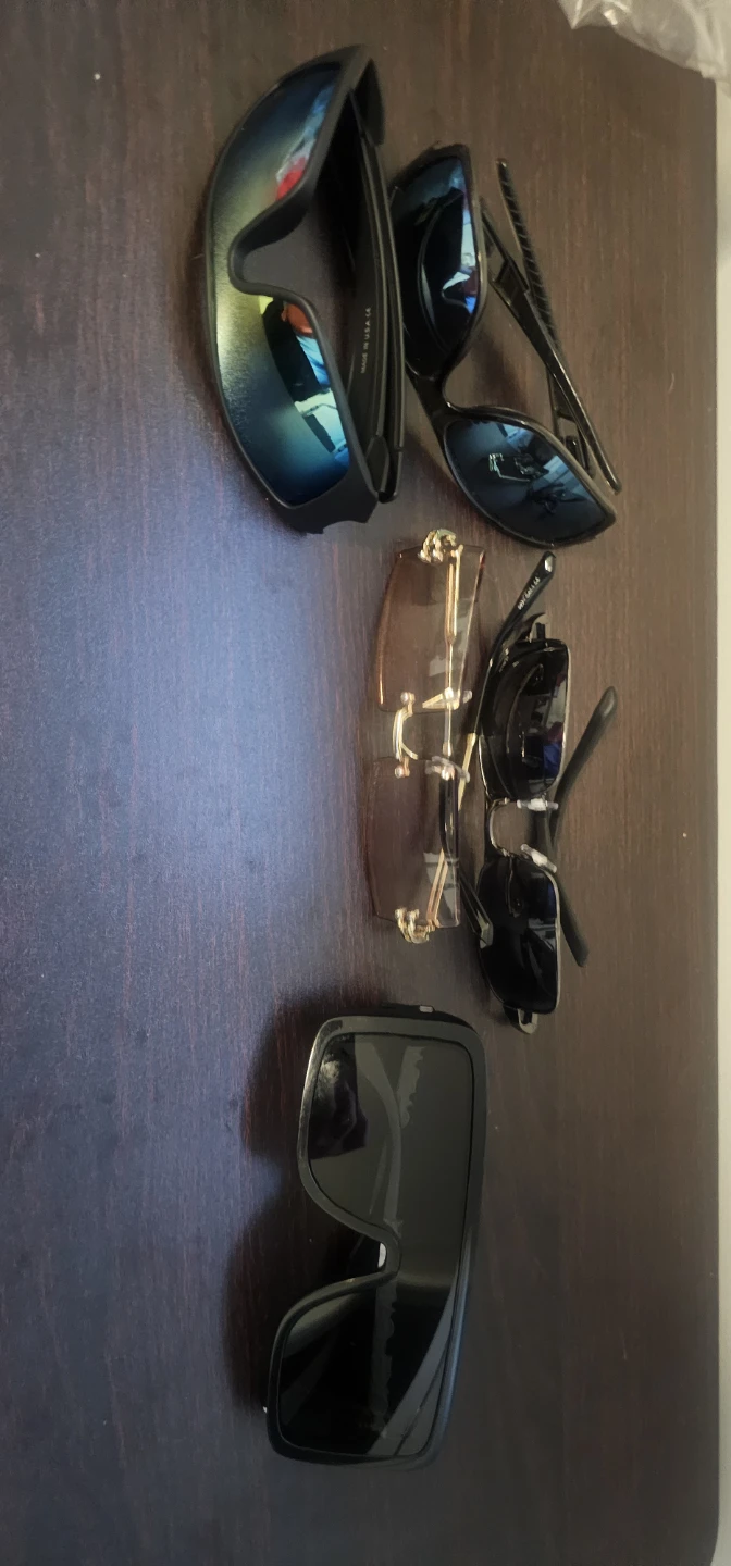 Sunglases