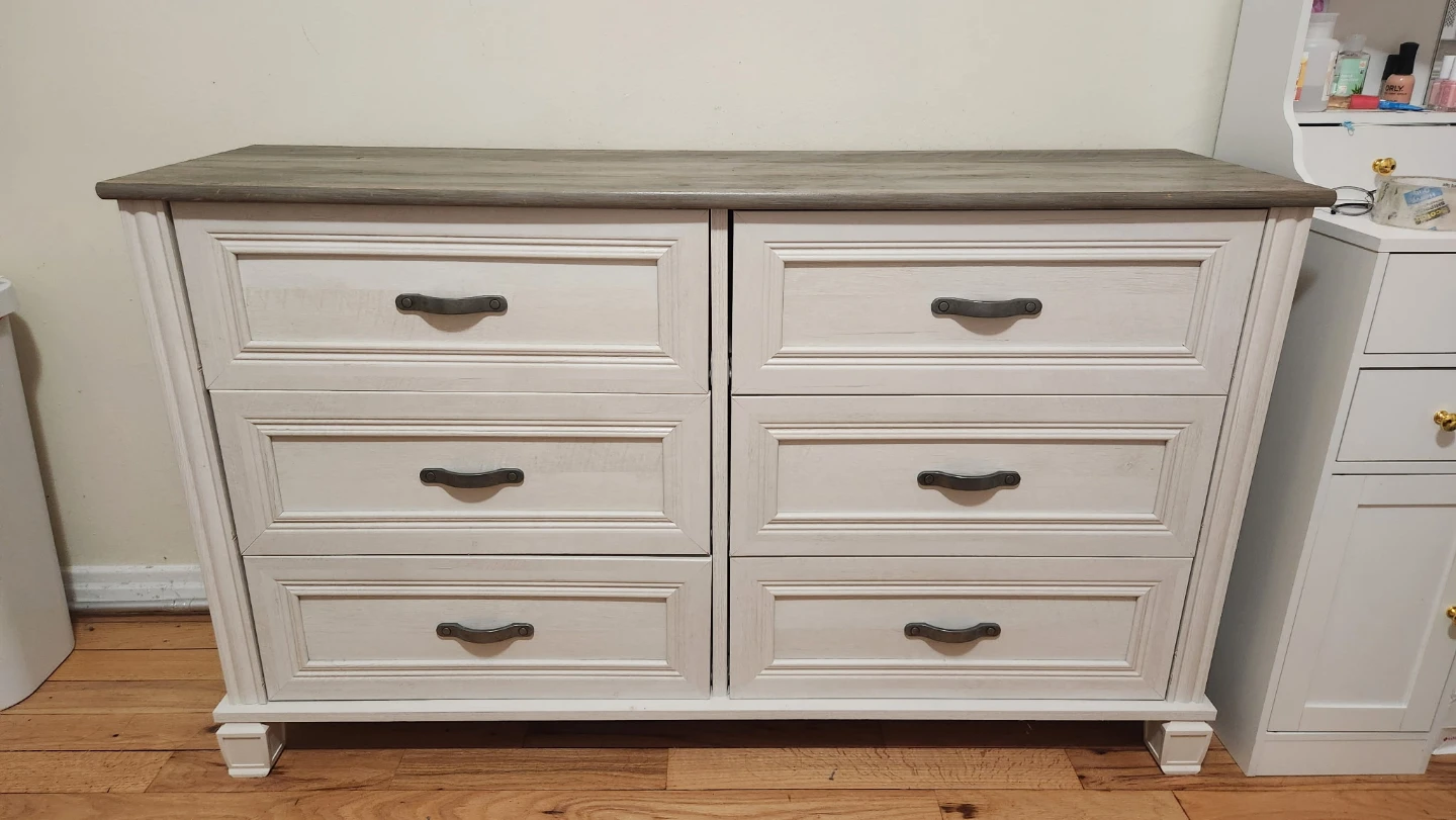 $20 Beige Dresser with 6 Drawers