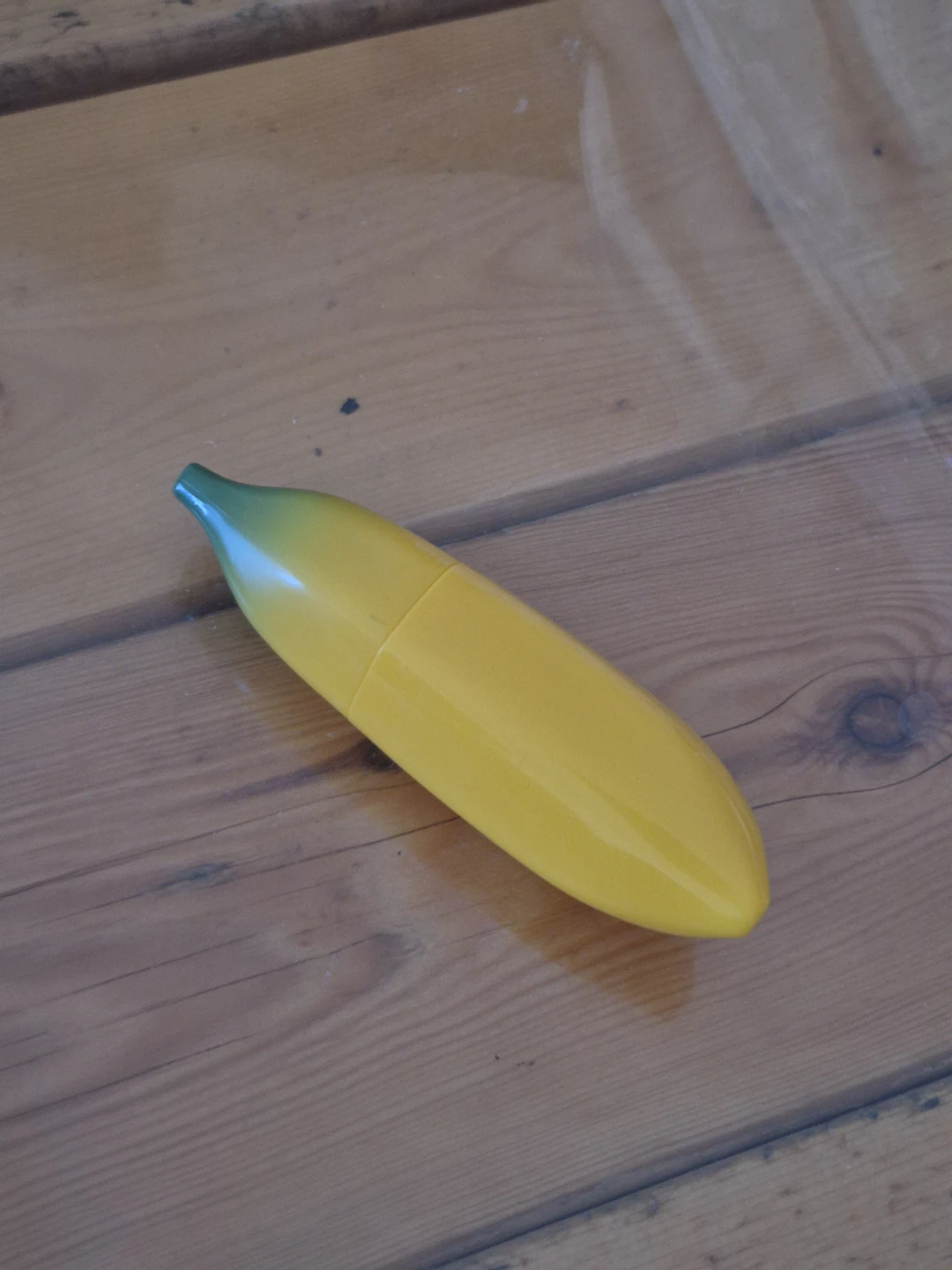Banana Shaped Pill Case & Pink Lipstick Holder Set - photo 2