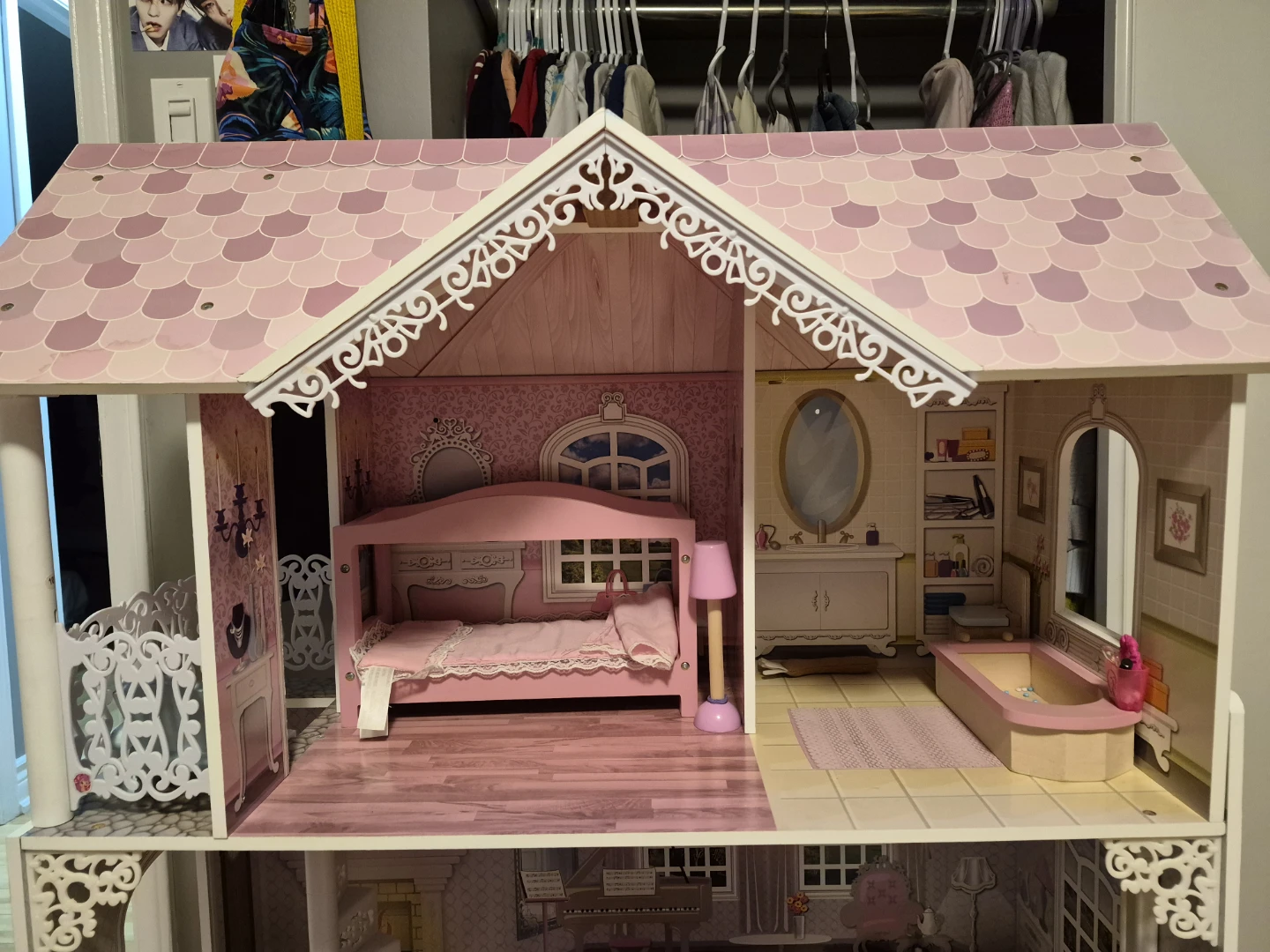 Dollhouse with Four Dolls - photo 5