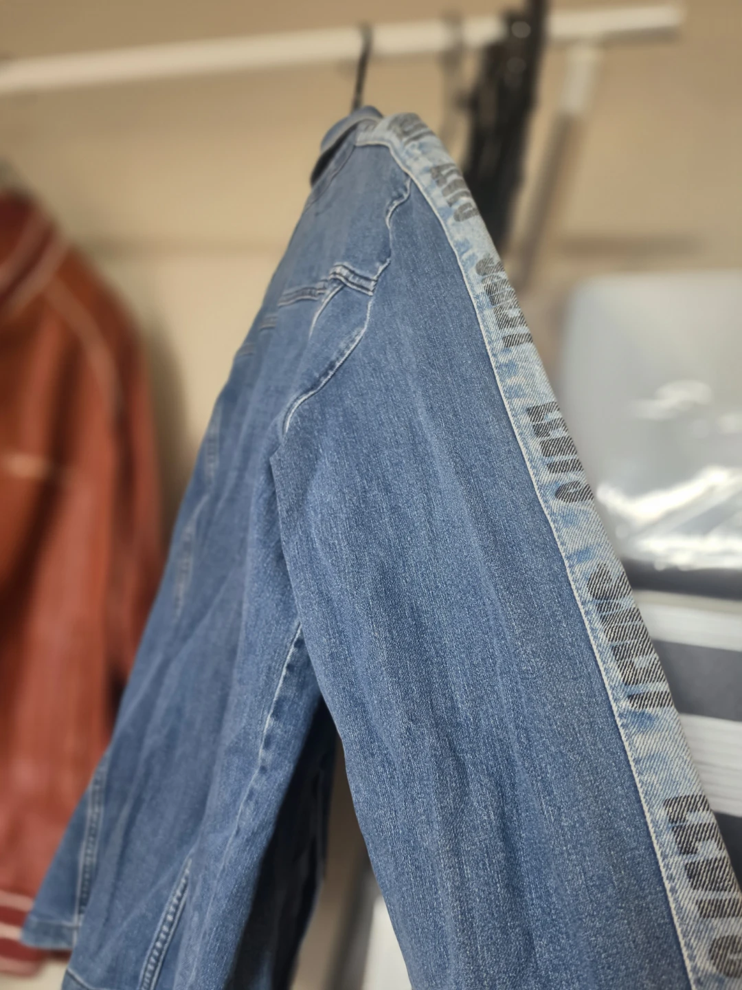Levi Strauss & Co. Denim Jacket with Logo Sleeves - photo 4