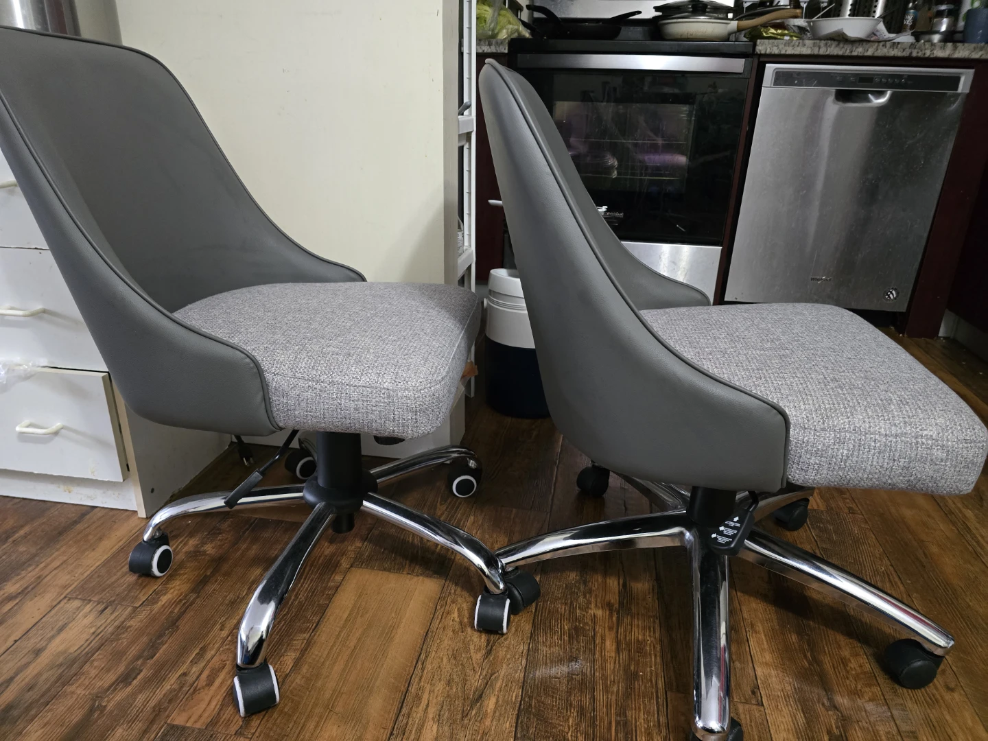 Chair - photo 2