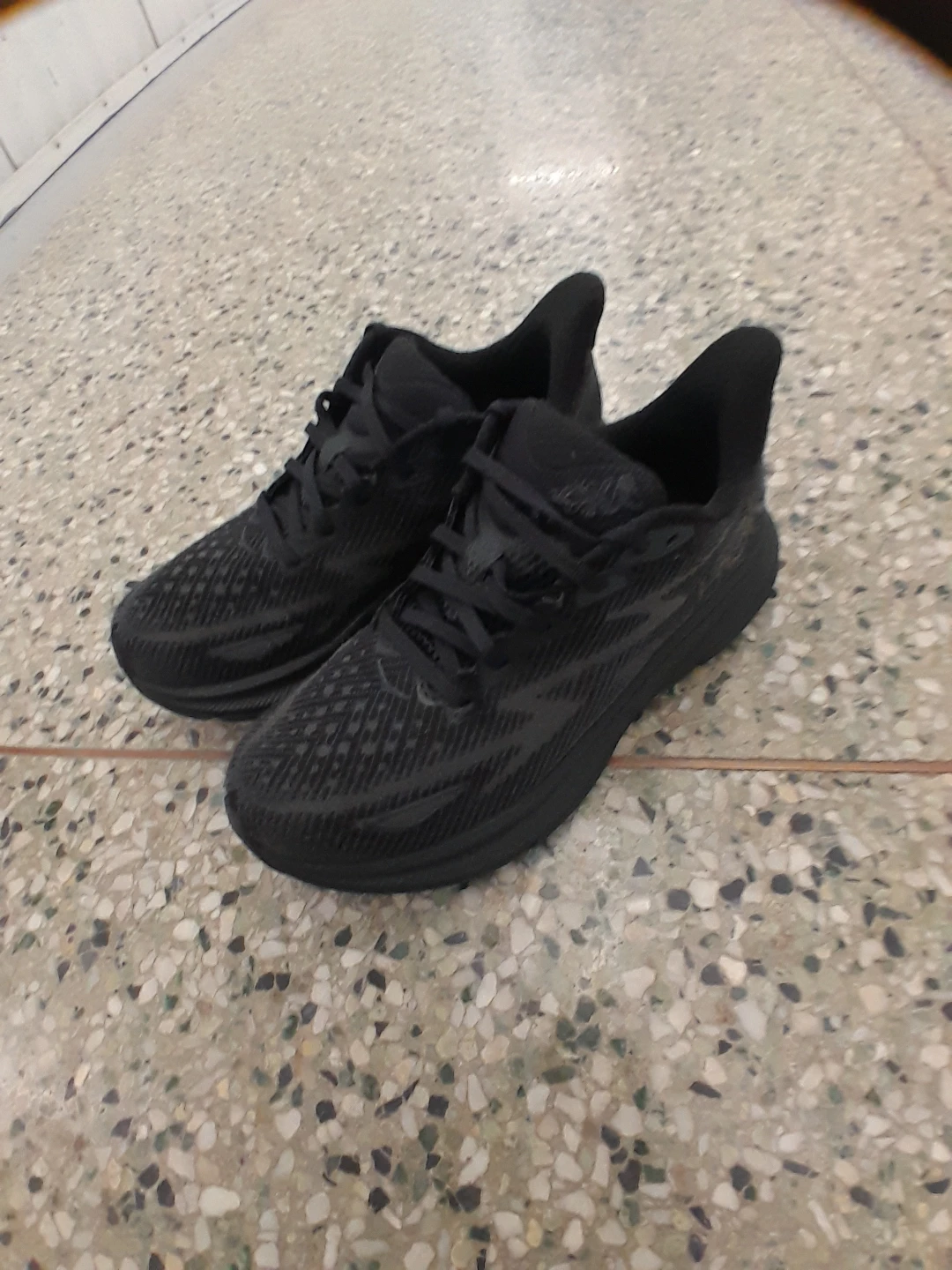 Hoka Clifton 9 Black Running Shoes Women's Size 7