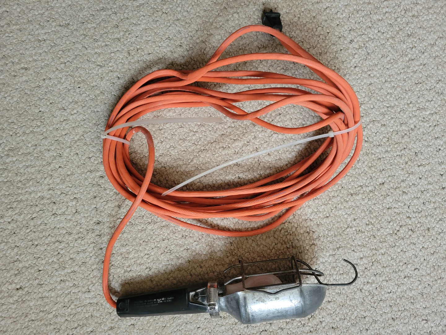 Portable Work Light with Cord - photo 2