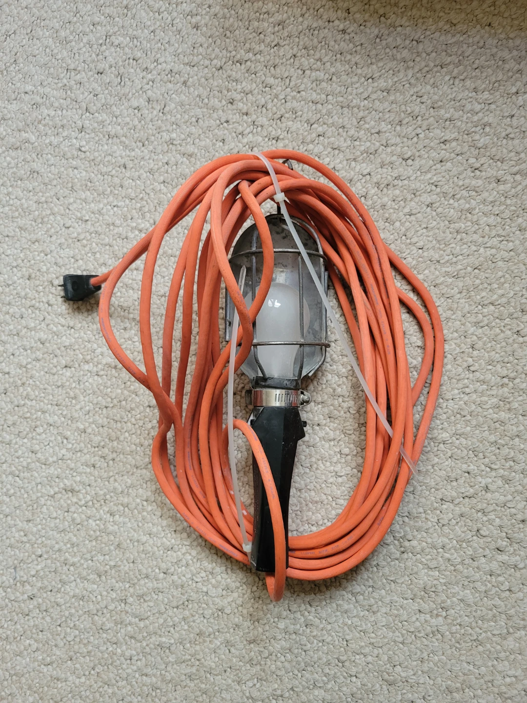 Portable Work Light with Cord - photo 3