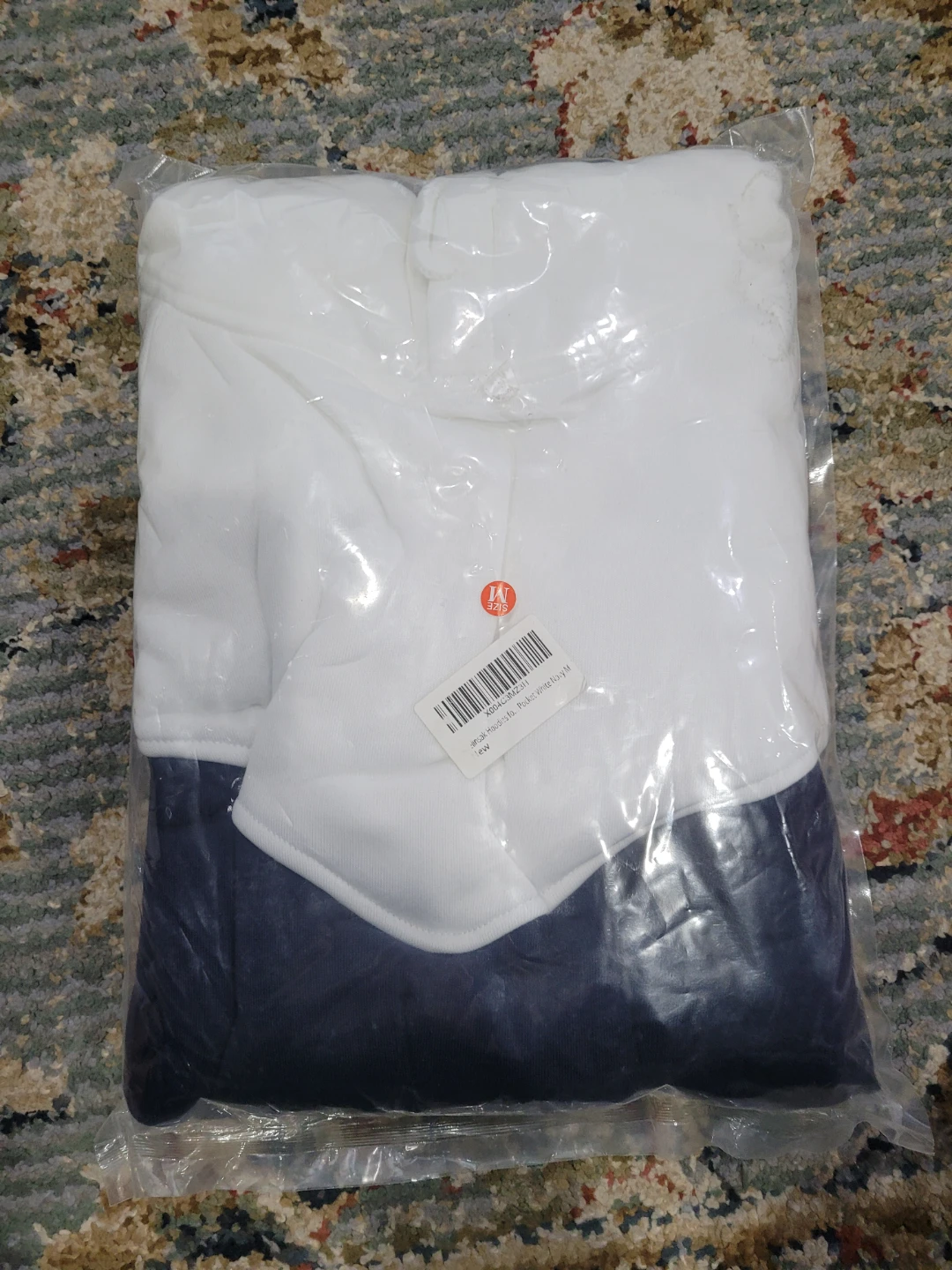 Velinsak Men's Pullover Hoodie (Brand New) - photo 2