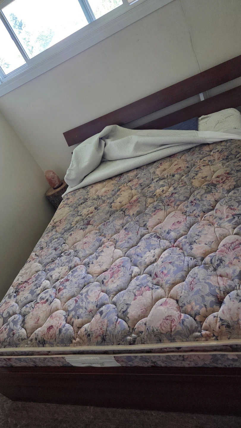 FREE Queen Kingsdown Bordeaux Mattress Set & IKEA frame - photo 4