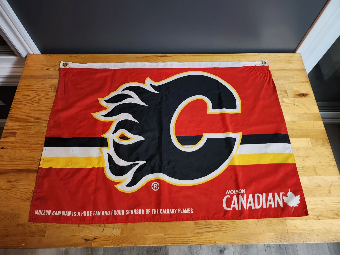 Calgary Flames Flag Molson Canadian