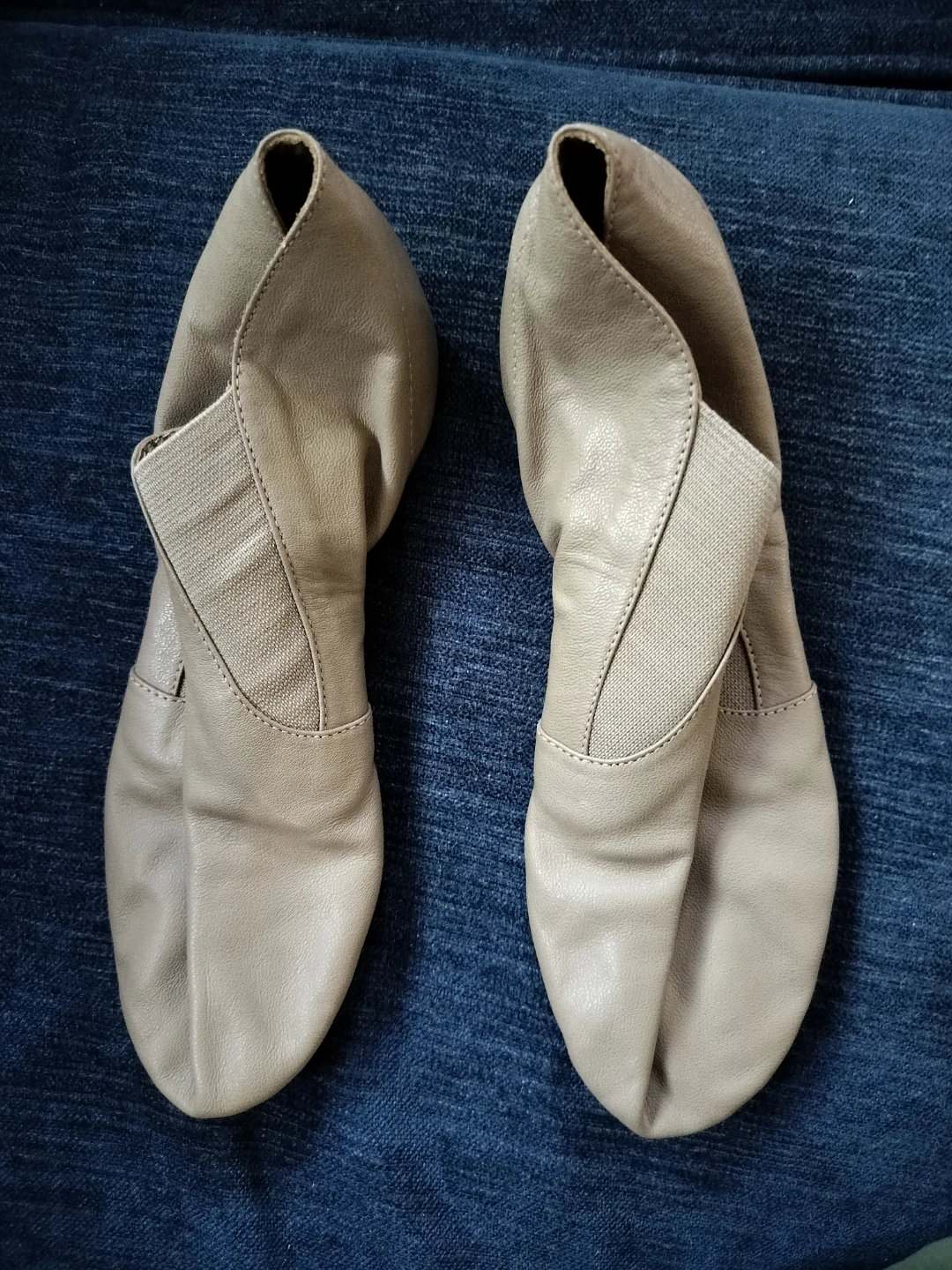 Capezio Beige Leather Jazz Shoes size 7