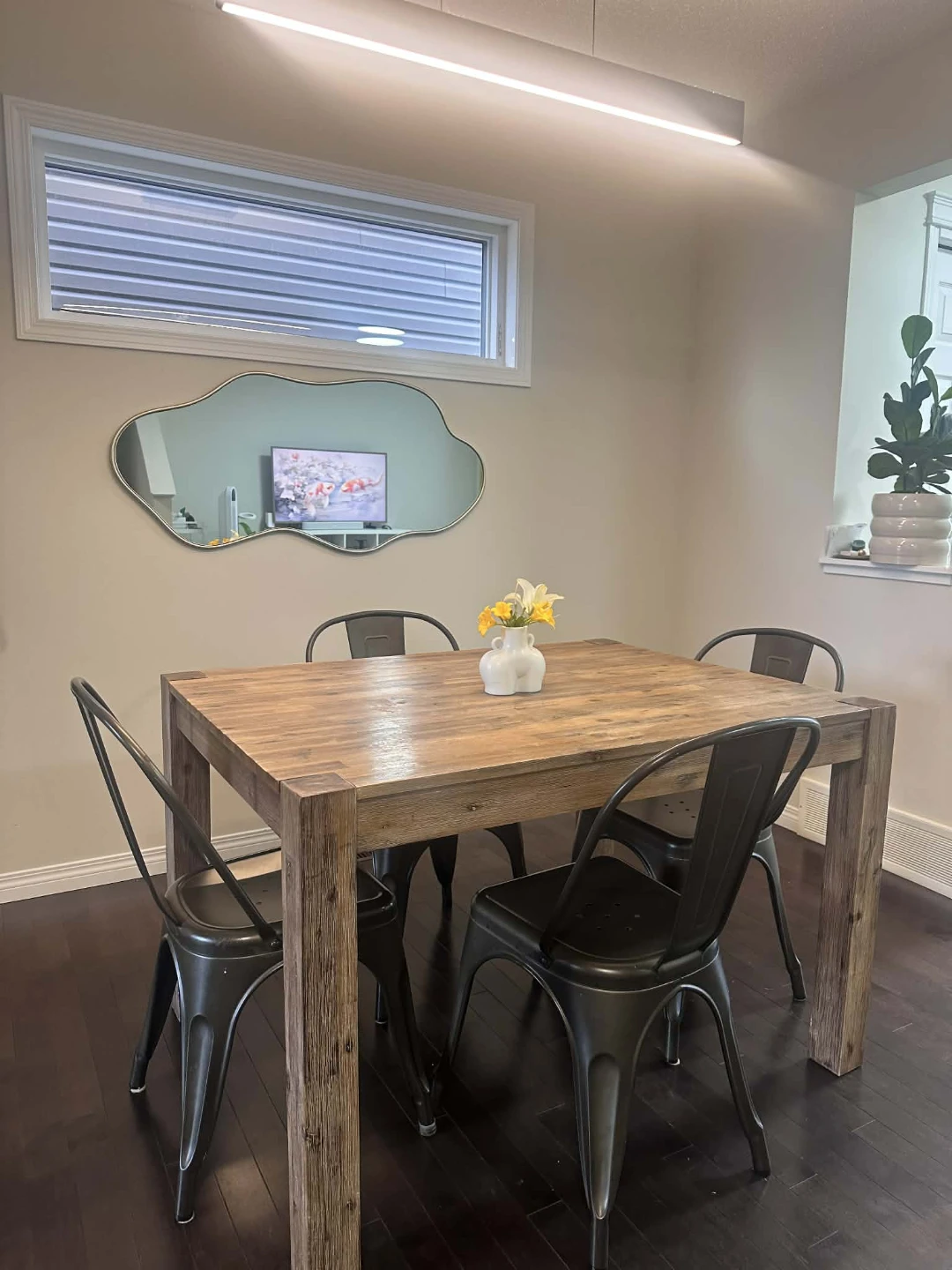 Rustic Wooden Dining Table with 4 Metal Chairs