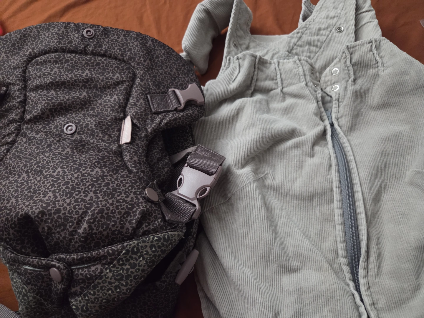 Baby Carrier & Corduroy Overalls Set - photo 2