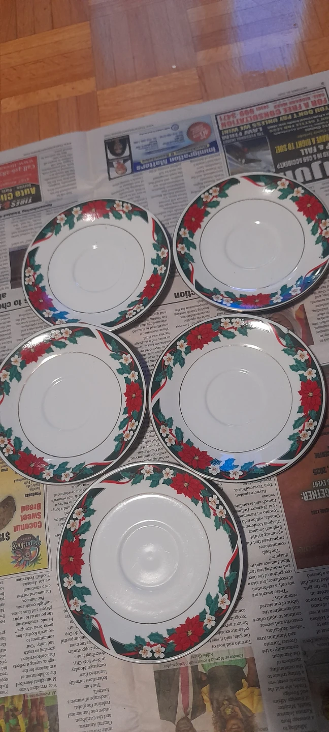 Set of 4 Christmas Poinsettia Saucers
