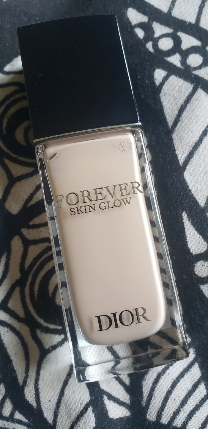 Dior Forever Skin Glow Foundation