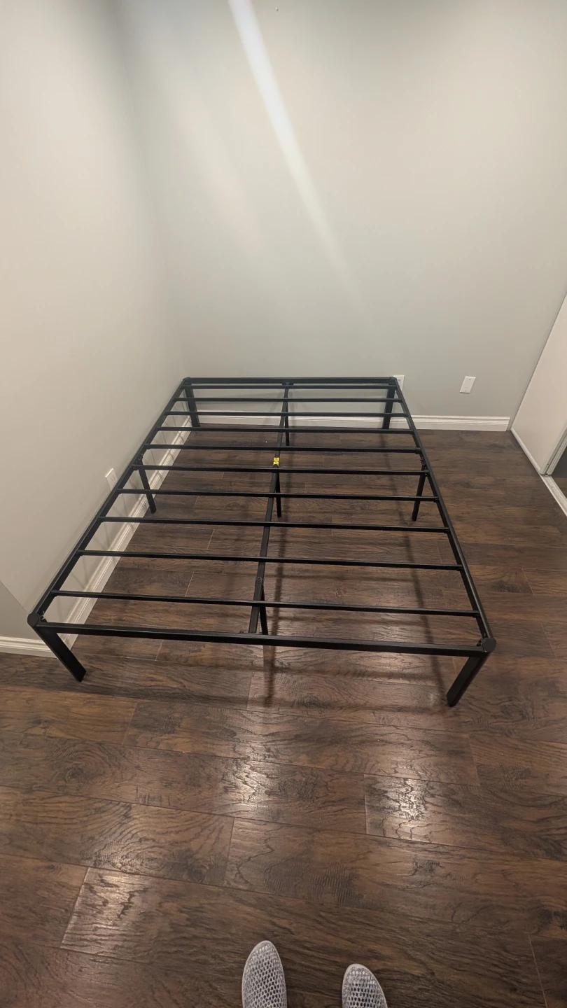 Queen Sized Black Metal Bed Frame - photo 3