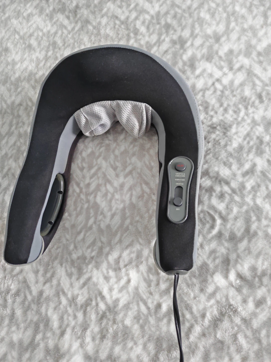 Shiatsu Neck & Shoulder Massager with Heat – Great Condition