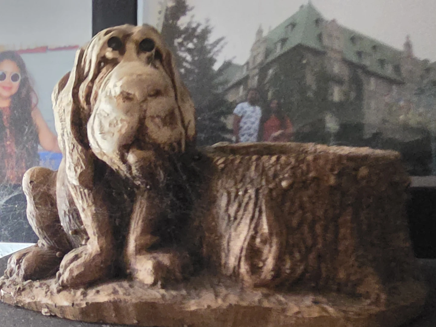 Dog planter pot decorative statue
