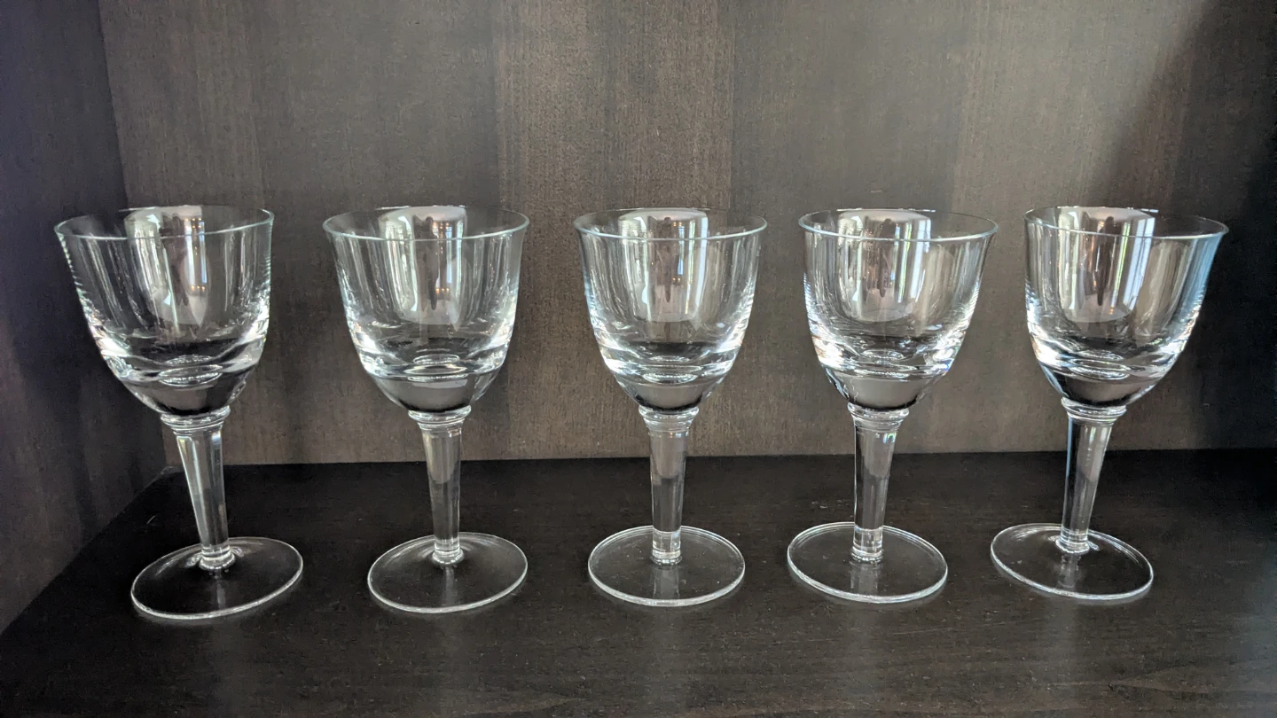 Set of 5 Clear Stemmed Wine Glasses - photo 2