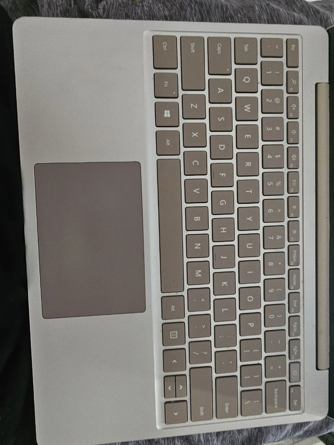 Microsoft Surface Laptop Go 2022 - photo 4