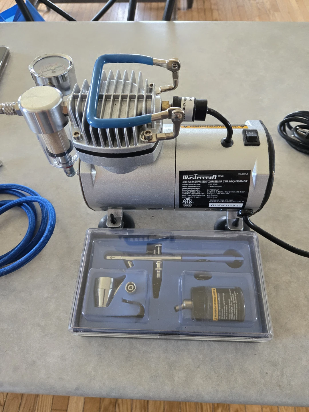 Mastercraft Air Brush Compressor with Airbrush Kit