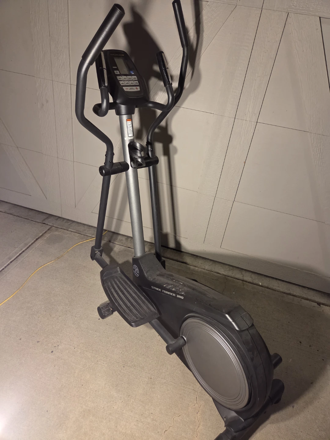 Gold gym elliptical