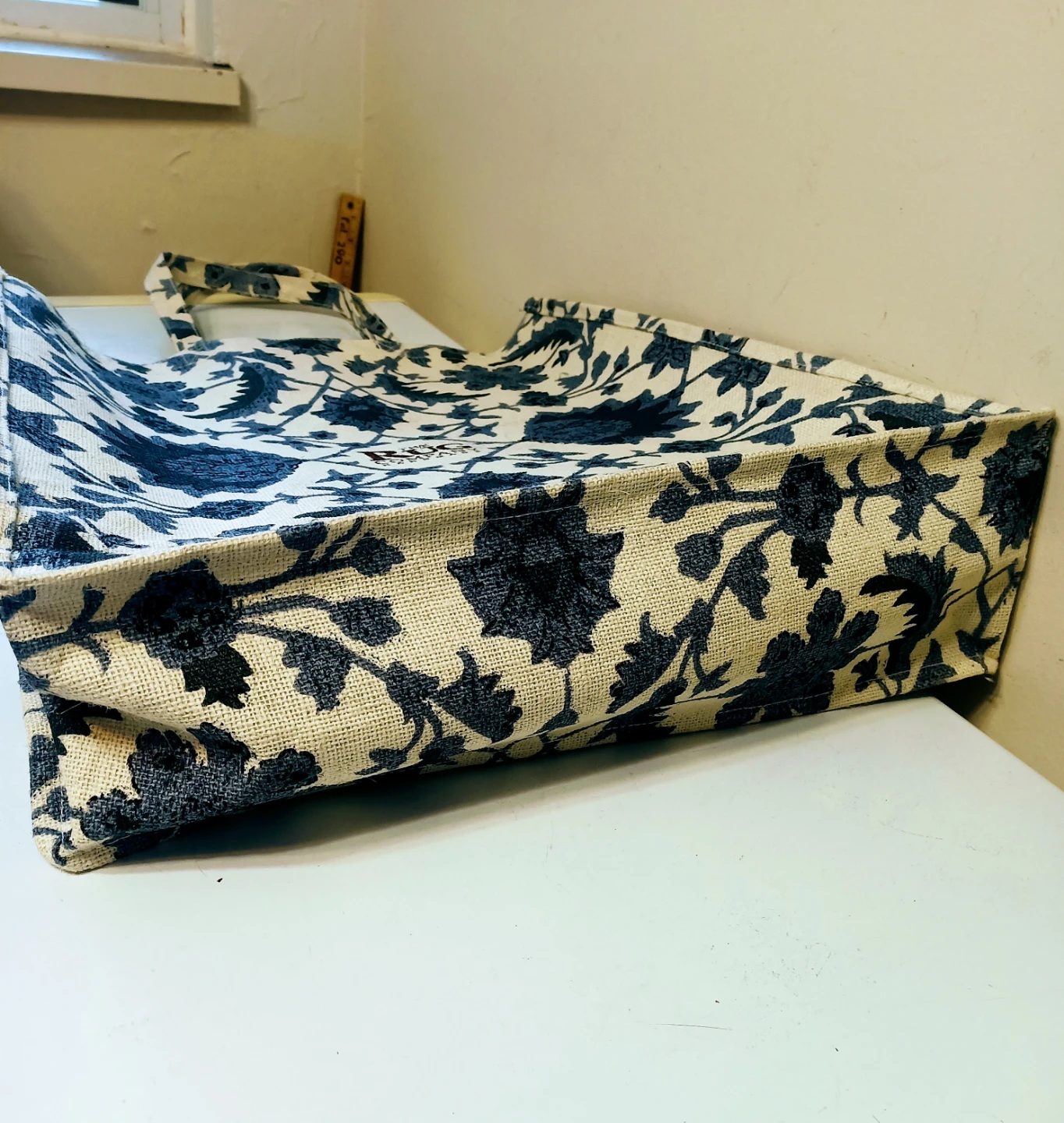 New~The Rug Company Waterproof Tote Bag - photo 3