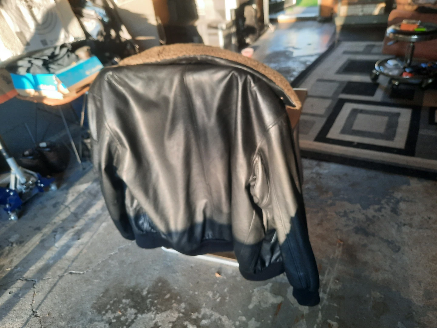 Men's Danier leather bomber jacket - photo 4