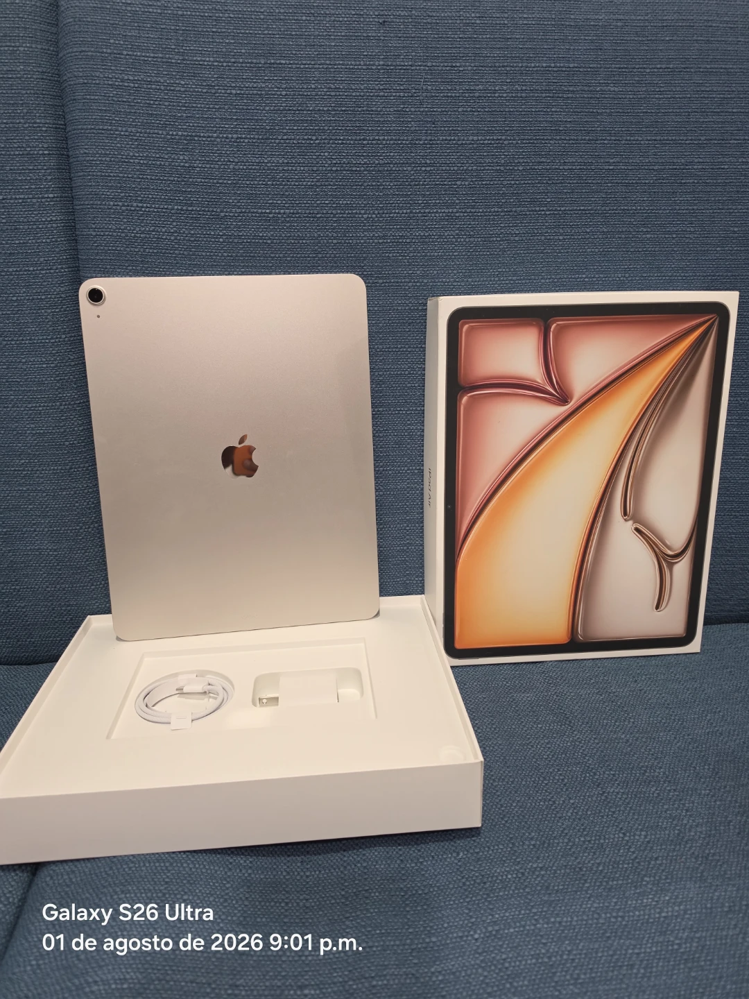 Apple iPad air 13-inch (5th Gen) with Magic Keyb - photo 2