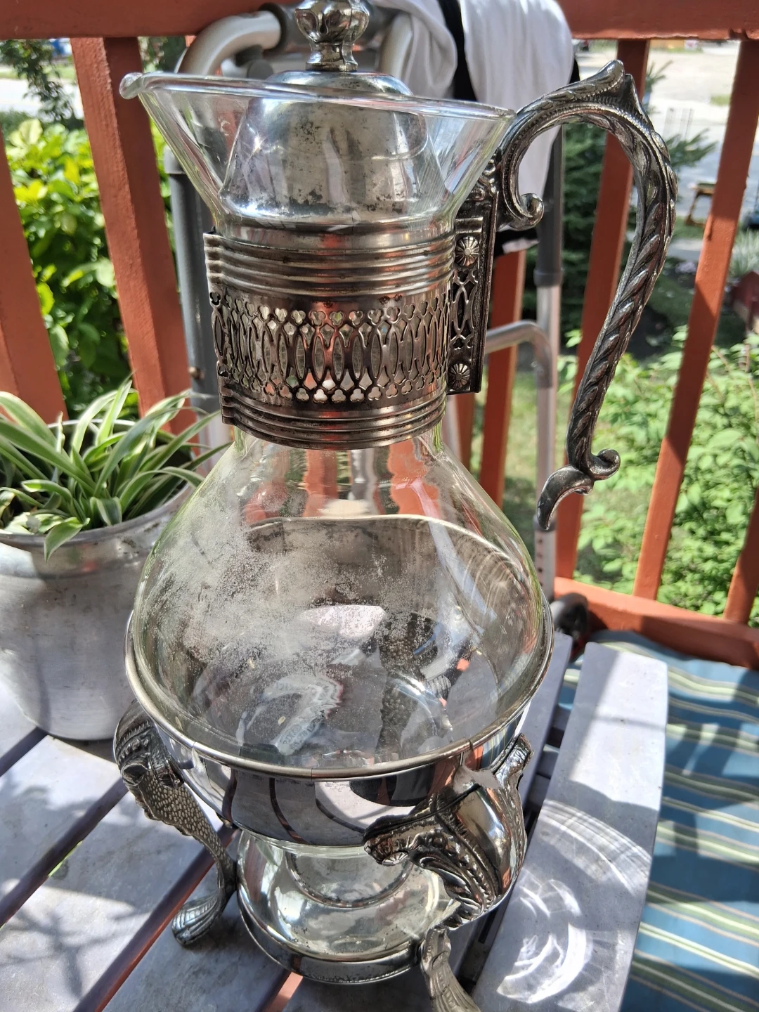 Silver  and glass cafe
