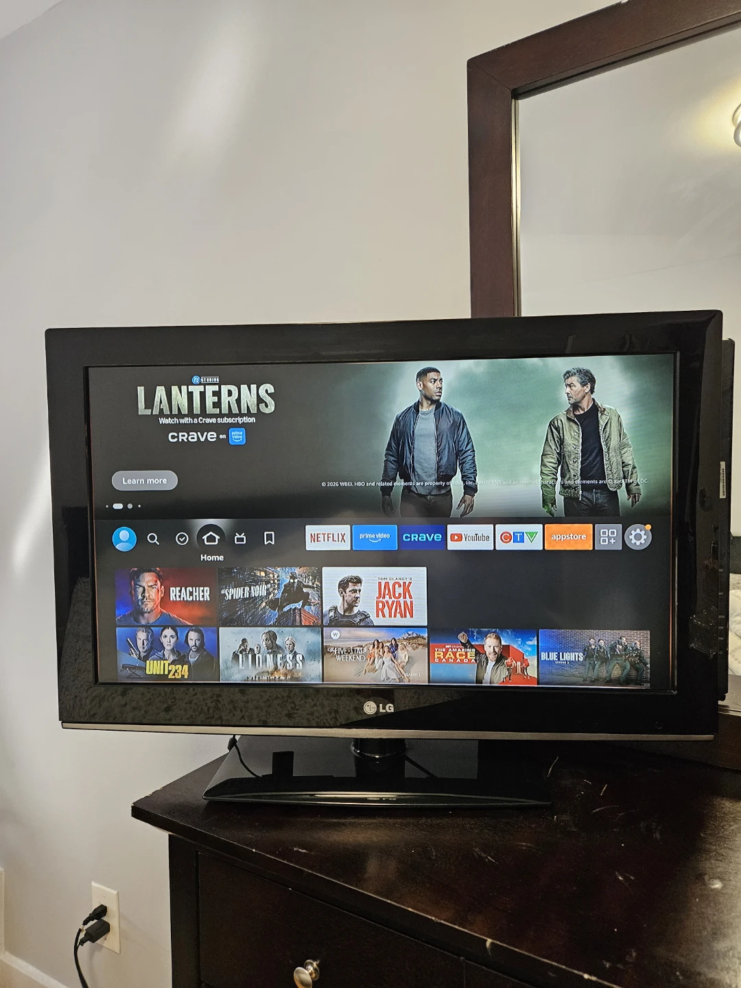 32" LG Smart TV with remote