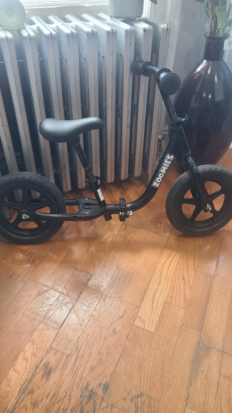 ZOOMIES Balance Bike
