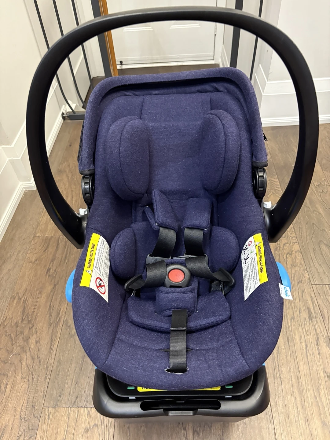 Clek Liing Infant Car Seat with Base - Excellent Condition