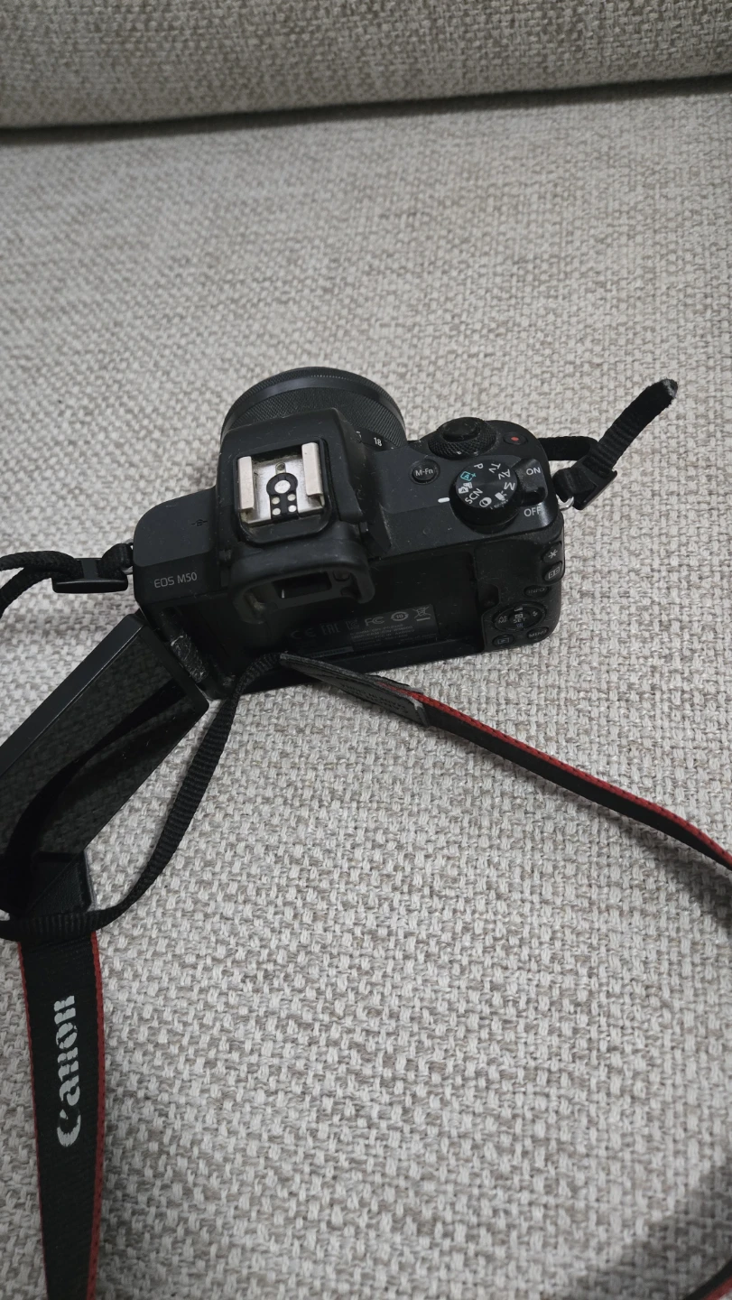 Canon EOS M50 Mirrorless Camera with 15-45mm Lens - photo 5