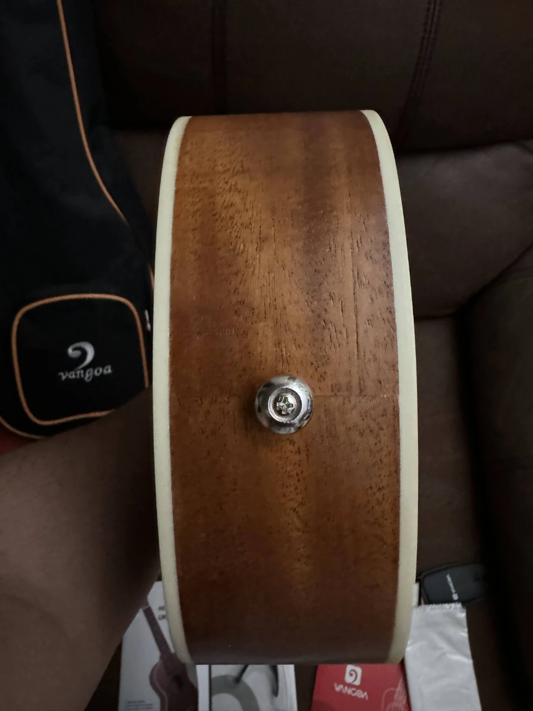 Rosewood Acoustic Type Ukulele (with complet ukulele kit) - photo 2