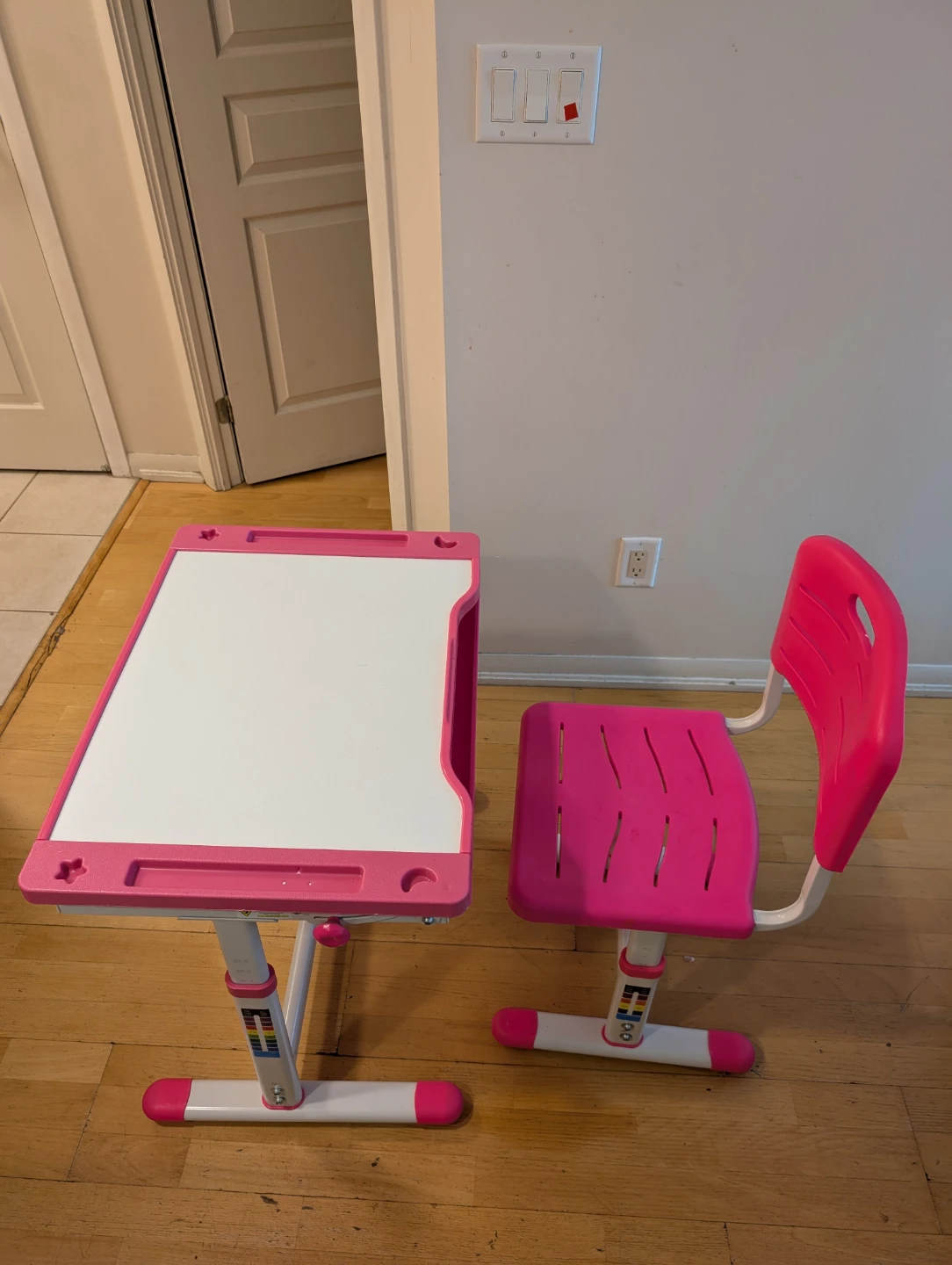 Pink Kids desk and Chair set - photo 3