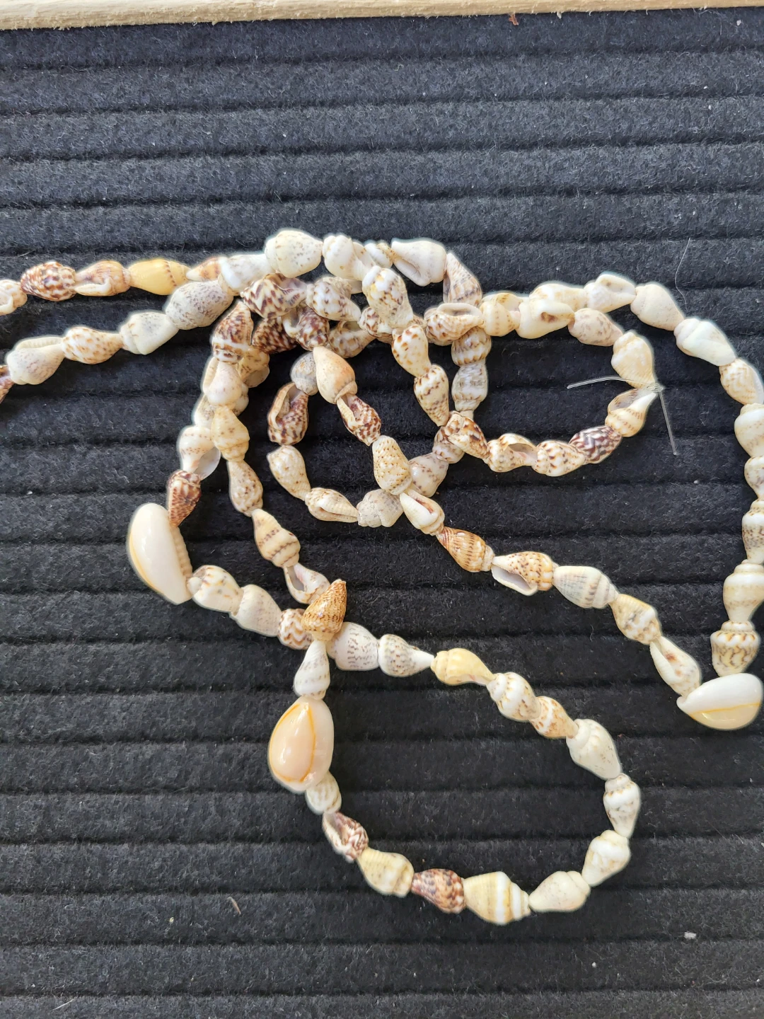 Seashell Necklaces $4 each. - photo 3