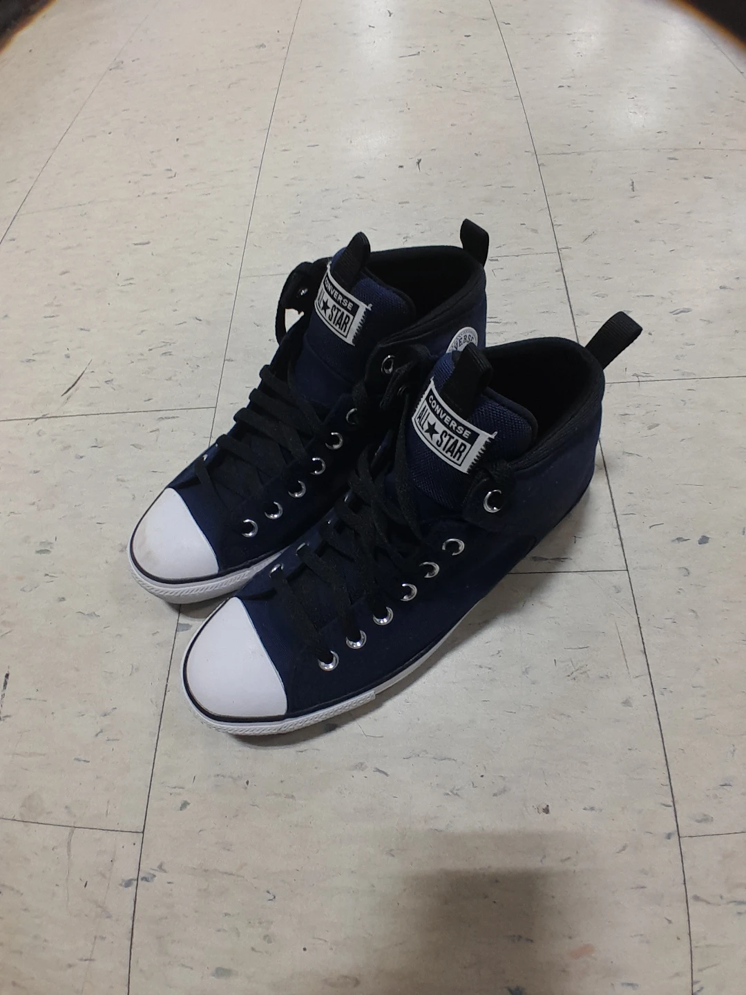 Converse Chuck Taylor All Star Mid Top Shoes Men's Size 10 - photo 2