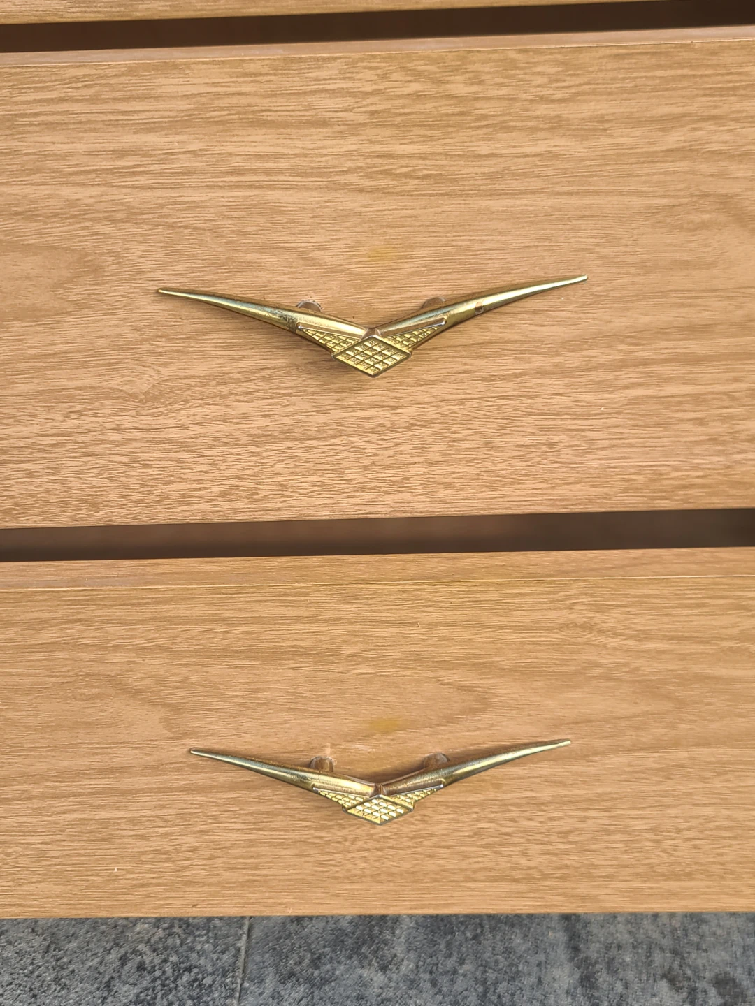 Mid-Century Modern Sandalwood Chest of Drawers - photo 2