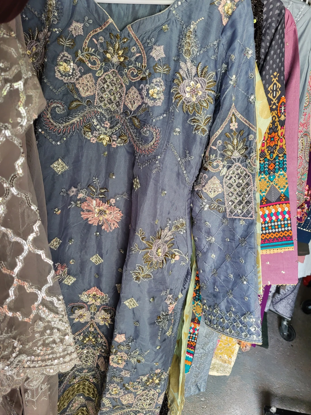 Embroidered Women's Fancy Traditional Wear Clothes - photo 3