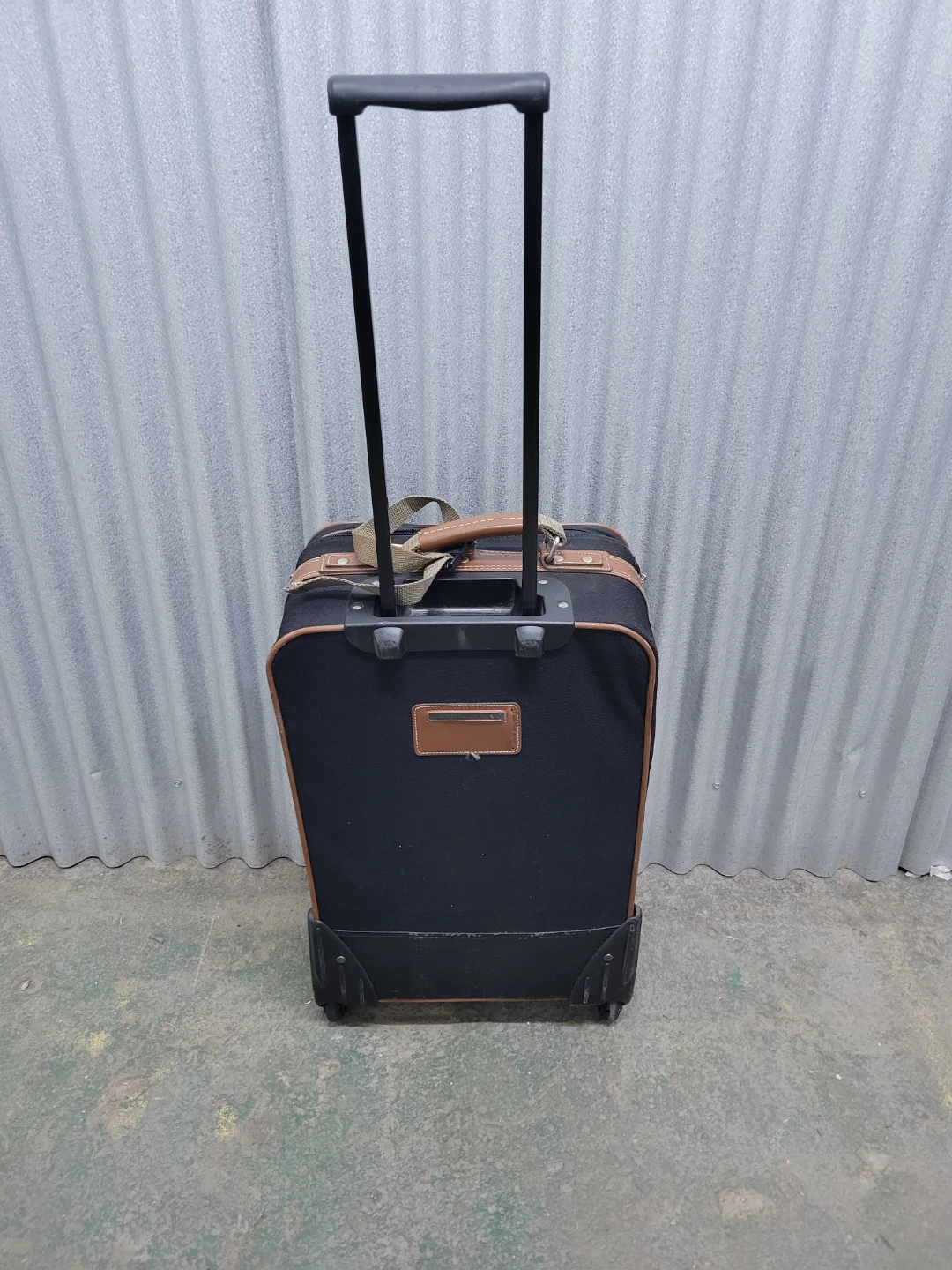 Air Express carry-on Suitcase - photo 2