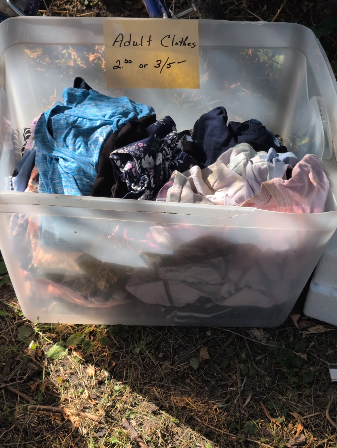 Adult Clothes 2$ or 3/5$