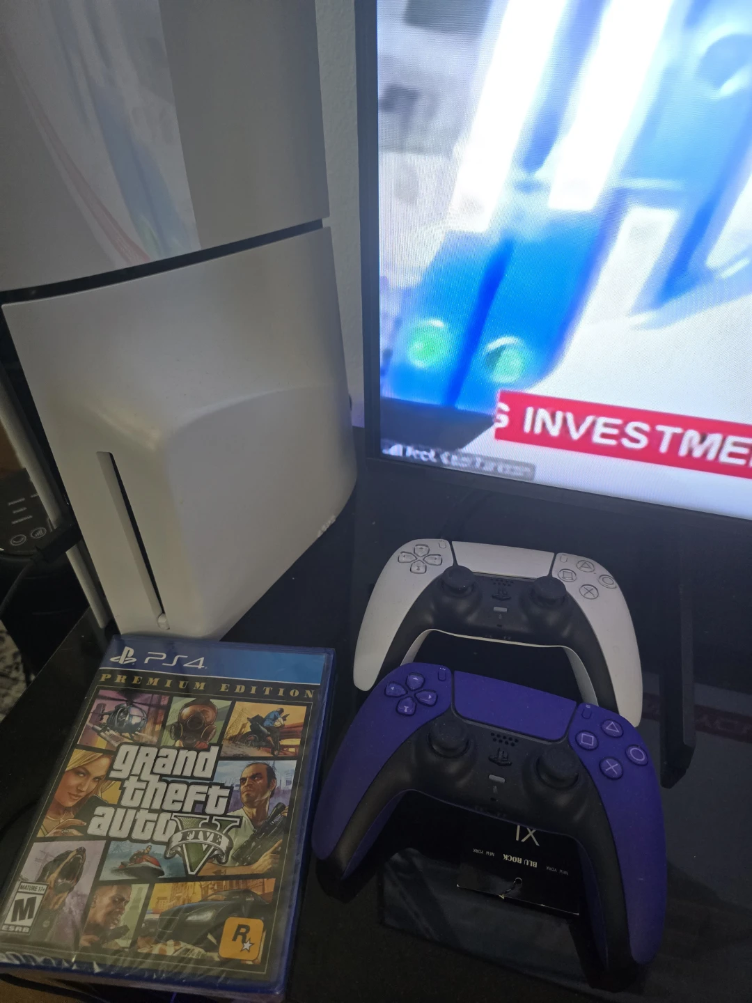 Playstation 5 Console with Grand Theft Auto V Premium Edition - photo 3