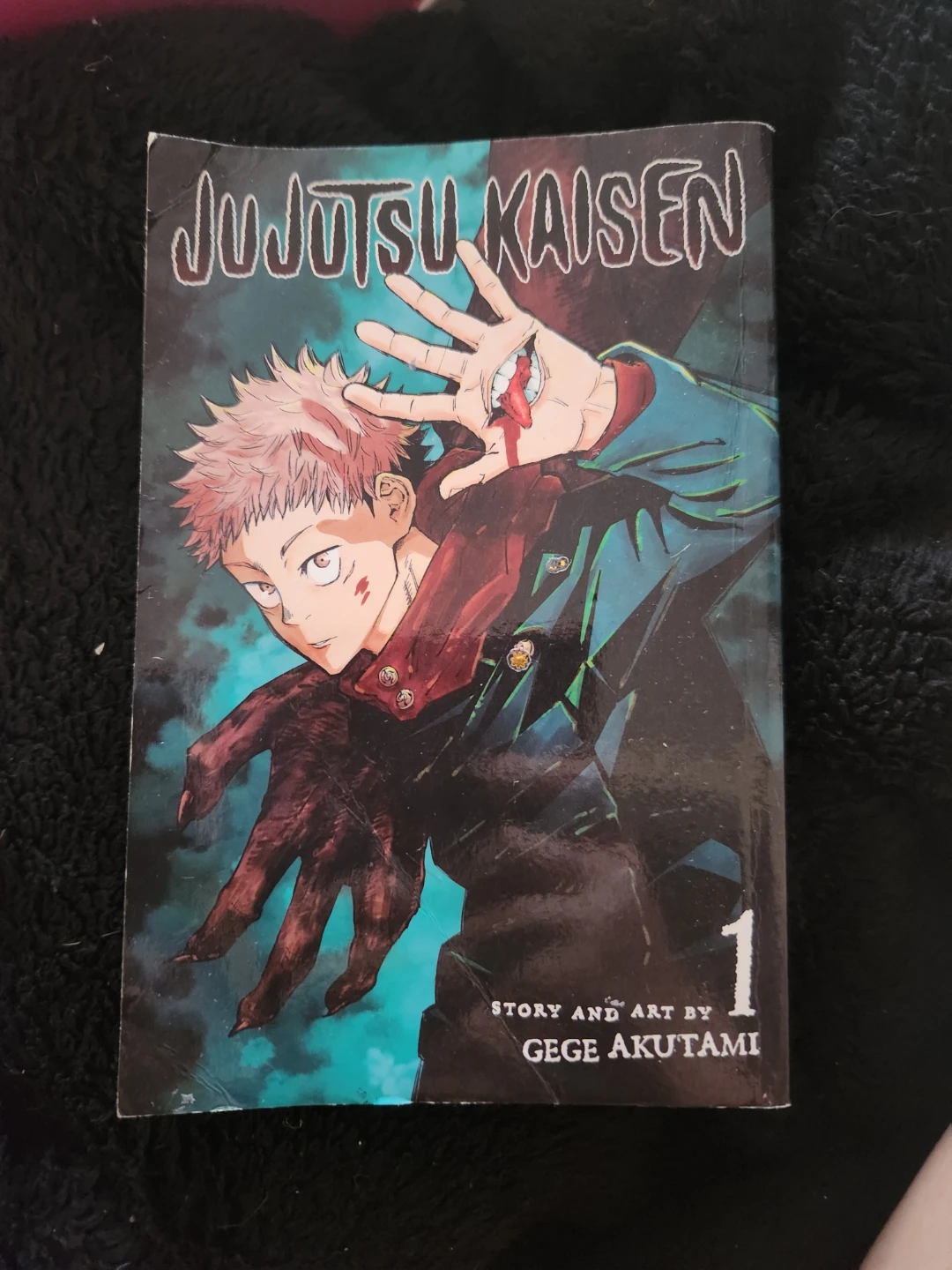 Jujutsu Kaisen Manga Volume 1