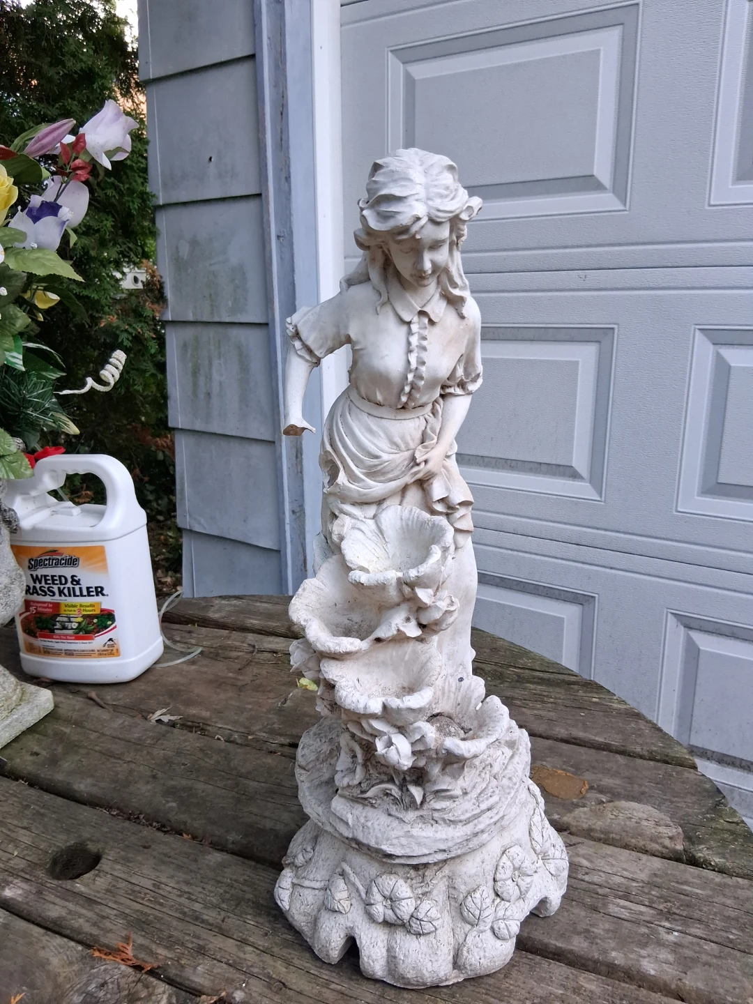 Vintage Woman with Flowers Statue Fountain