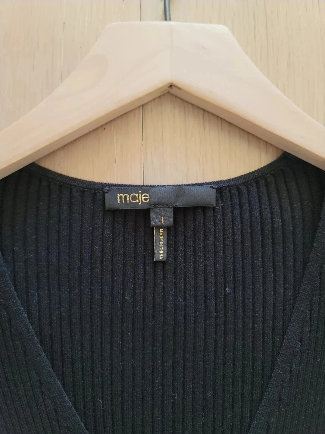 Maje Black Ribbed V-Neck Top with Puff Sleeves Size 1 - photo 2