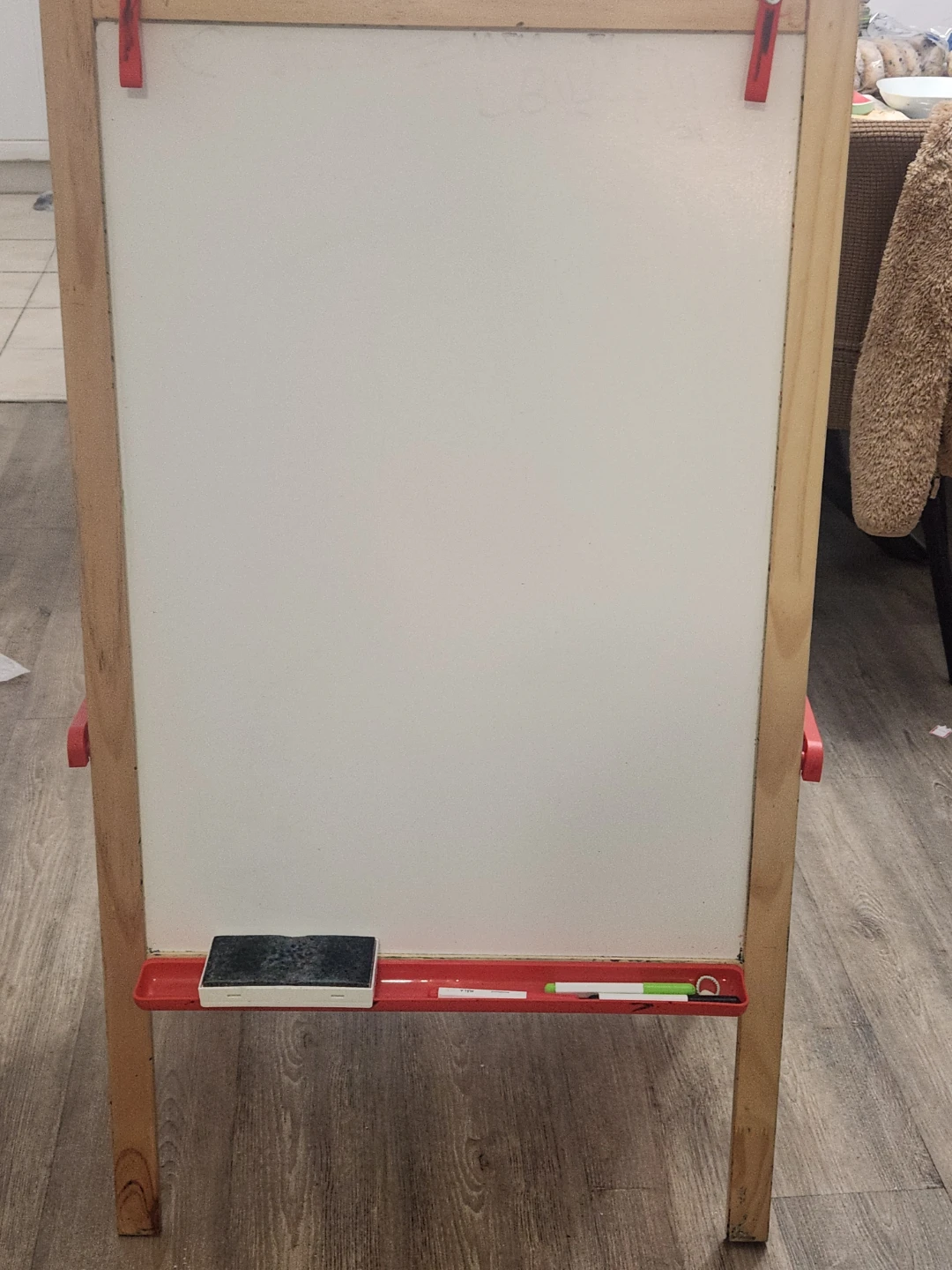 Wooden Easel Whiteboard and Chalkboard for Kids