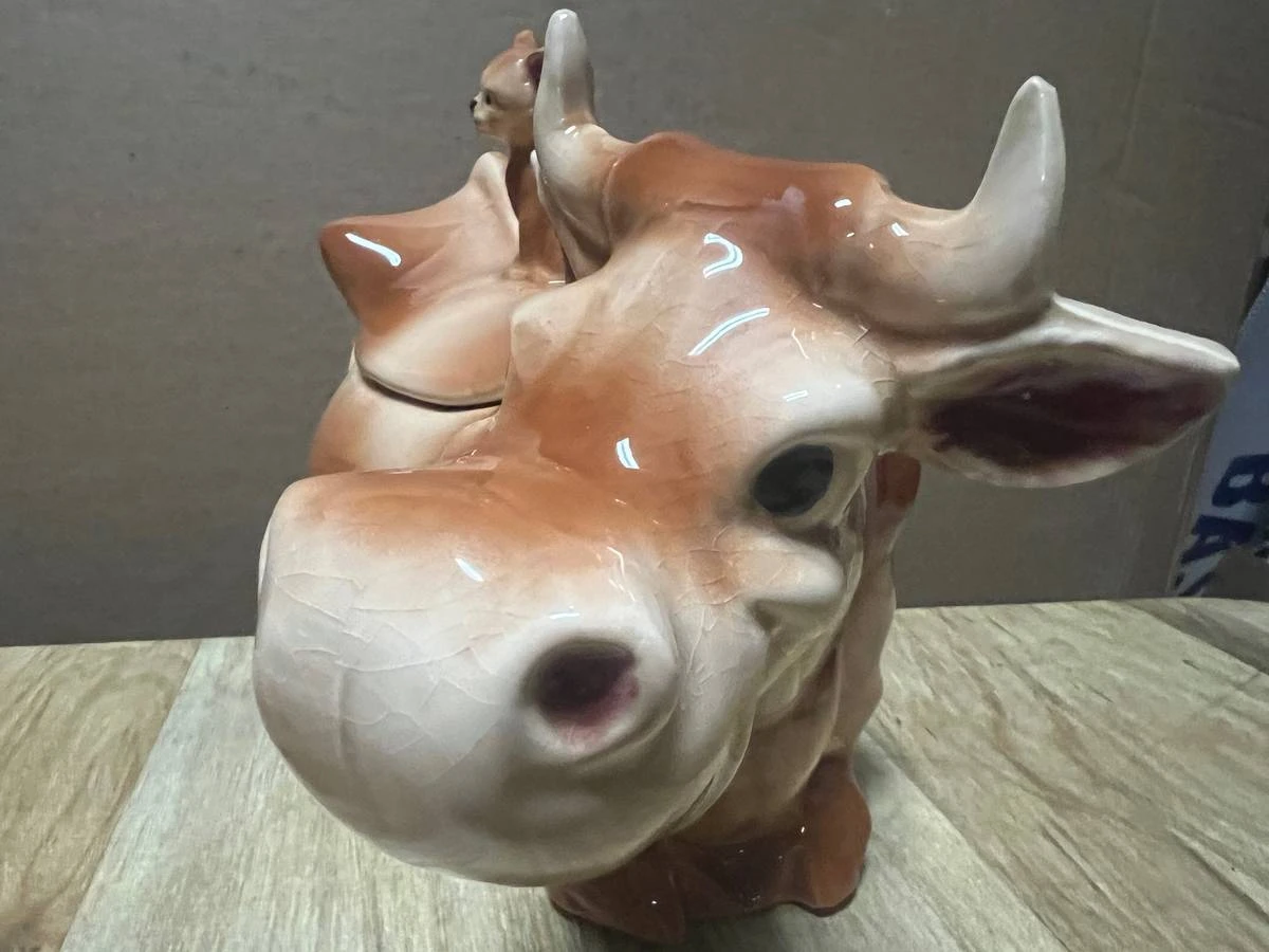 Vintage Ceramic Cow & Kitten Cookie Jar