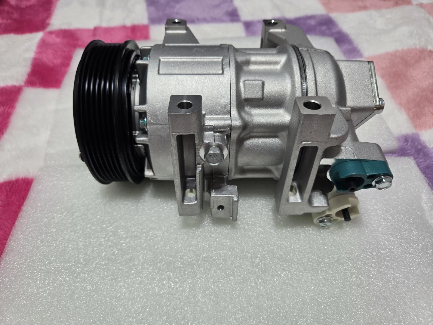 Car Air Conditioning Compressor - photo 2