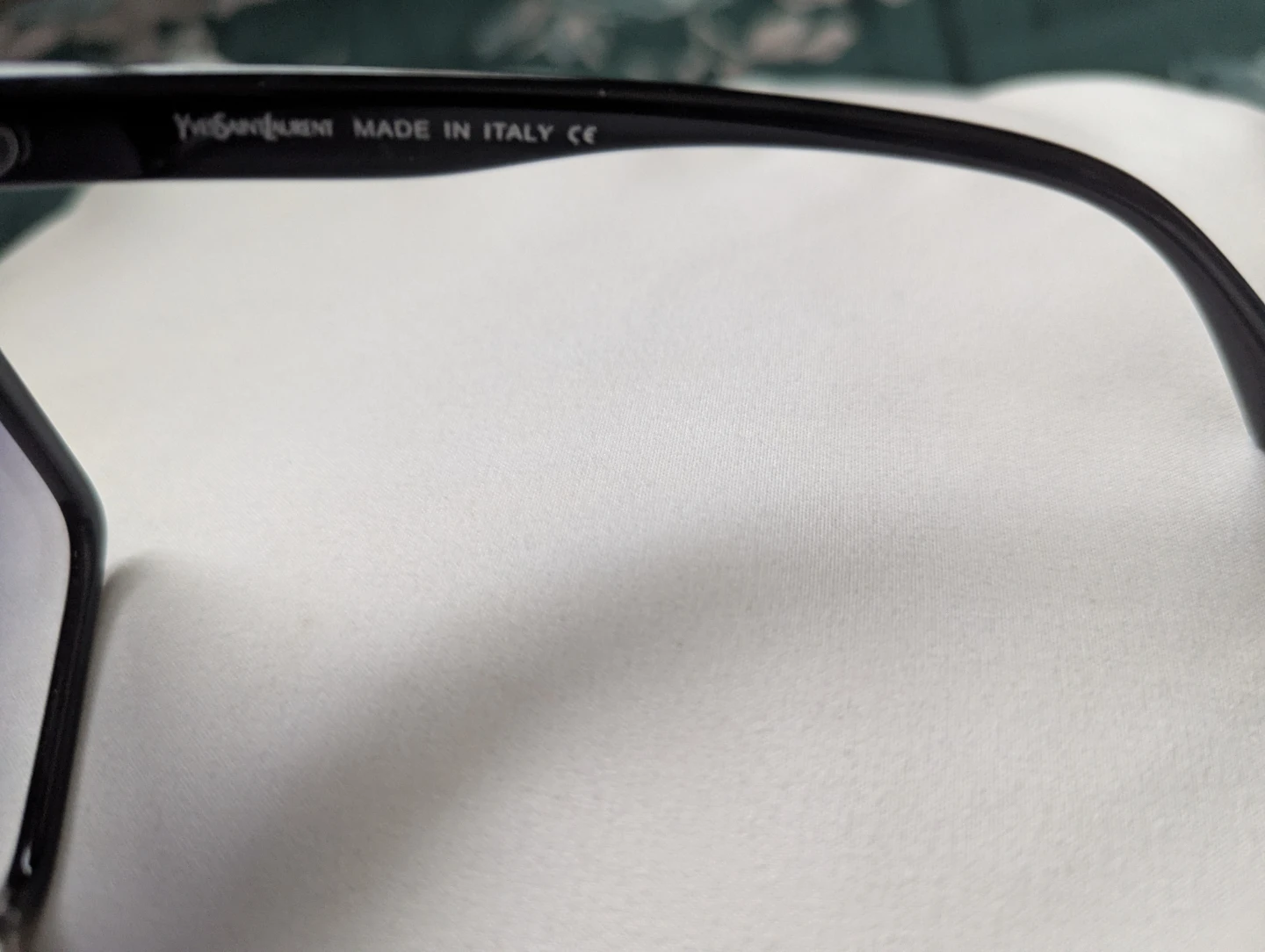 Yves Saint Laurent Sunglasses - photo 5