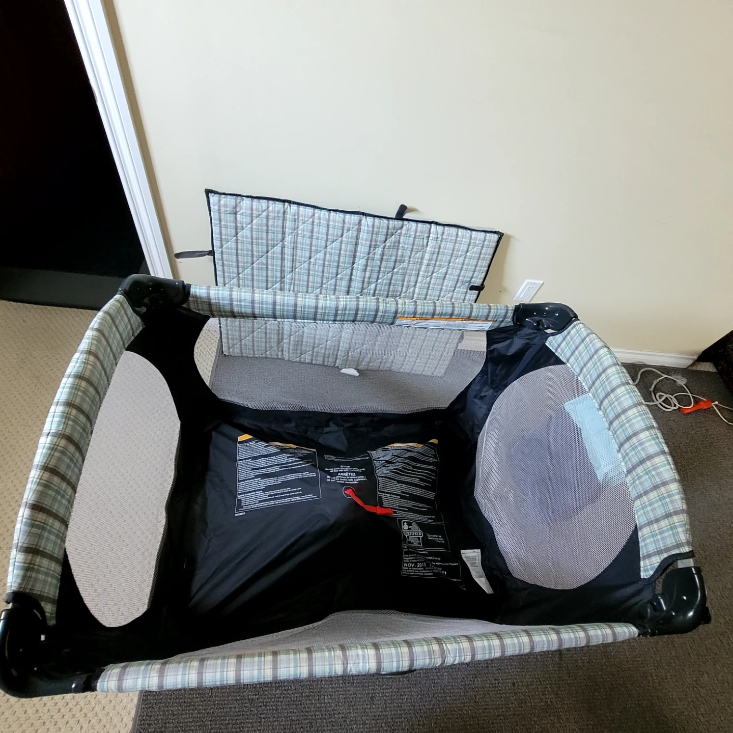 Graco Pack 'n Play Portable Playard - photo 2