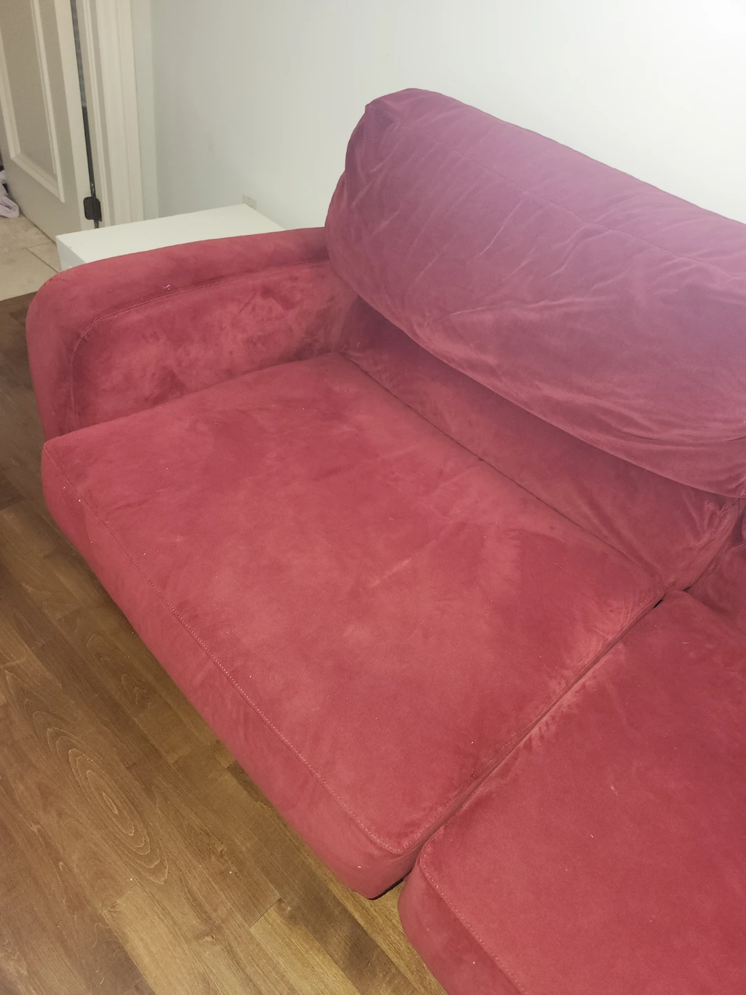 Couch - photo 2
